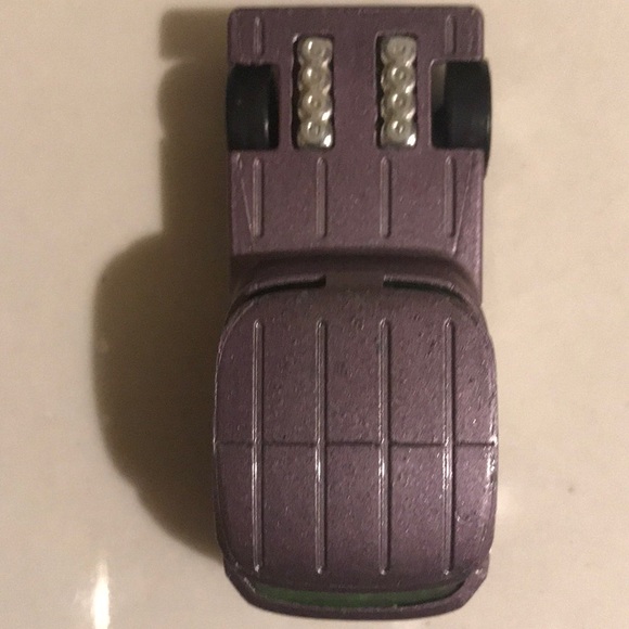 Ultra rare color Hot wheels qombee purple metallic with flames - Picture 3 of 6